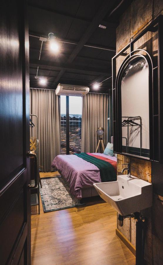 Hotel Mojo Old Town Phranakorn Bangkok Esterno foto